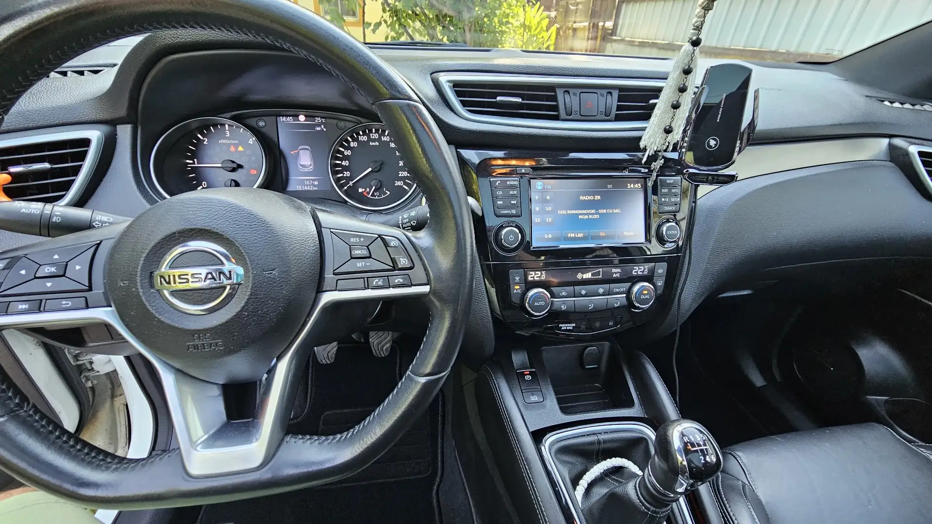 Nissan Qashqai 1.6 dCi ALL-MODE 4x4i N-Connecta - 2