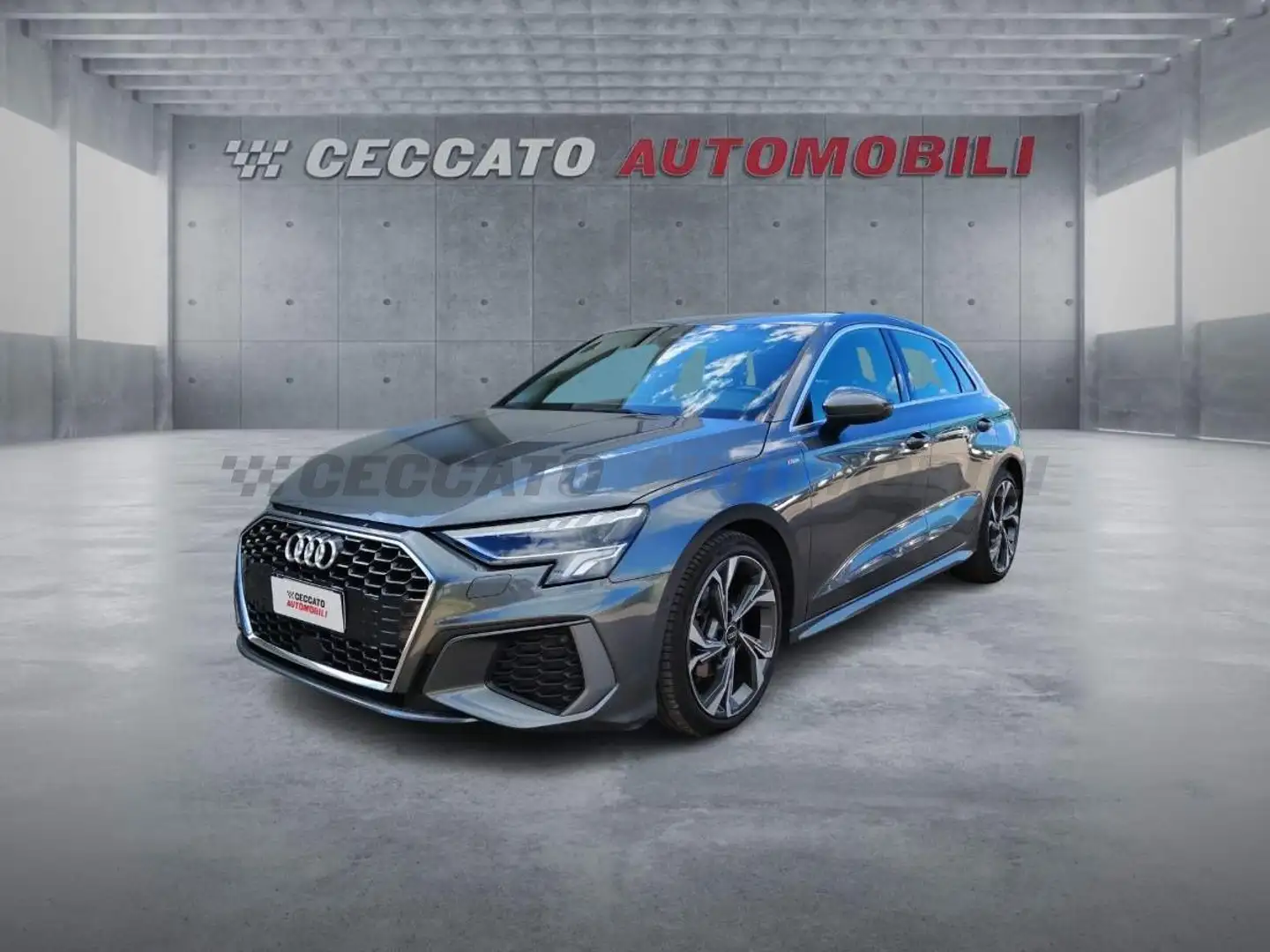 Audi A3 A3 Sportback 30 2.0 tdi S line edition s-tronic Grijs - 1