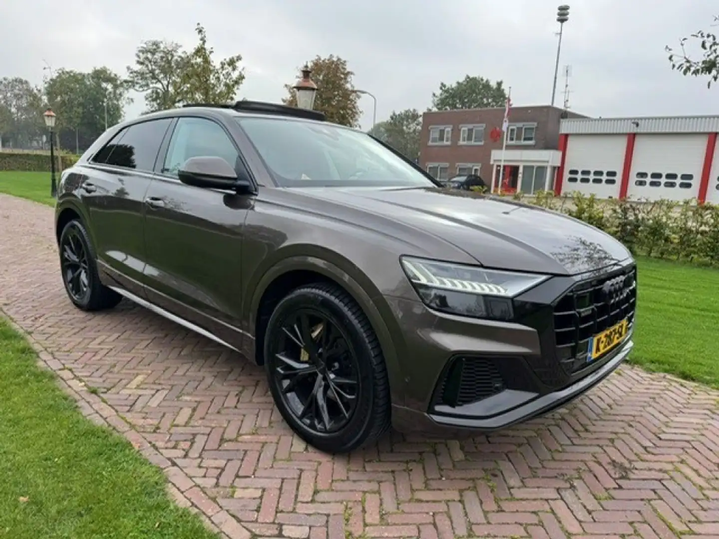 Audi Q8 50 TDi Quattro Pro Line S Bruin - 1