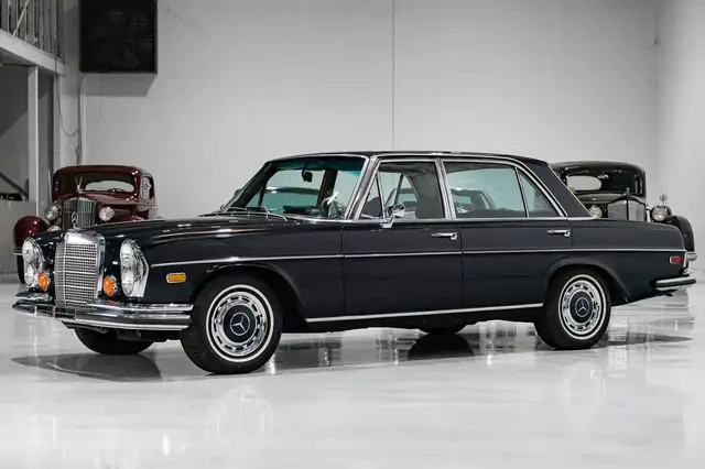 Mercedes-Benz 300 SEL 6.3 SEDAN Sedan