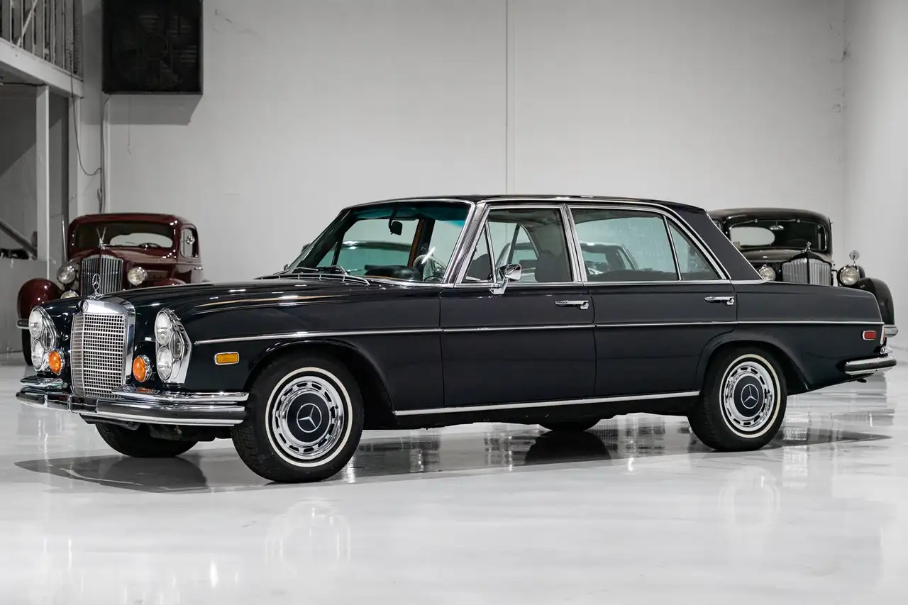 Mercedes-Benz 300