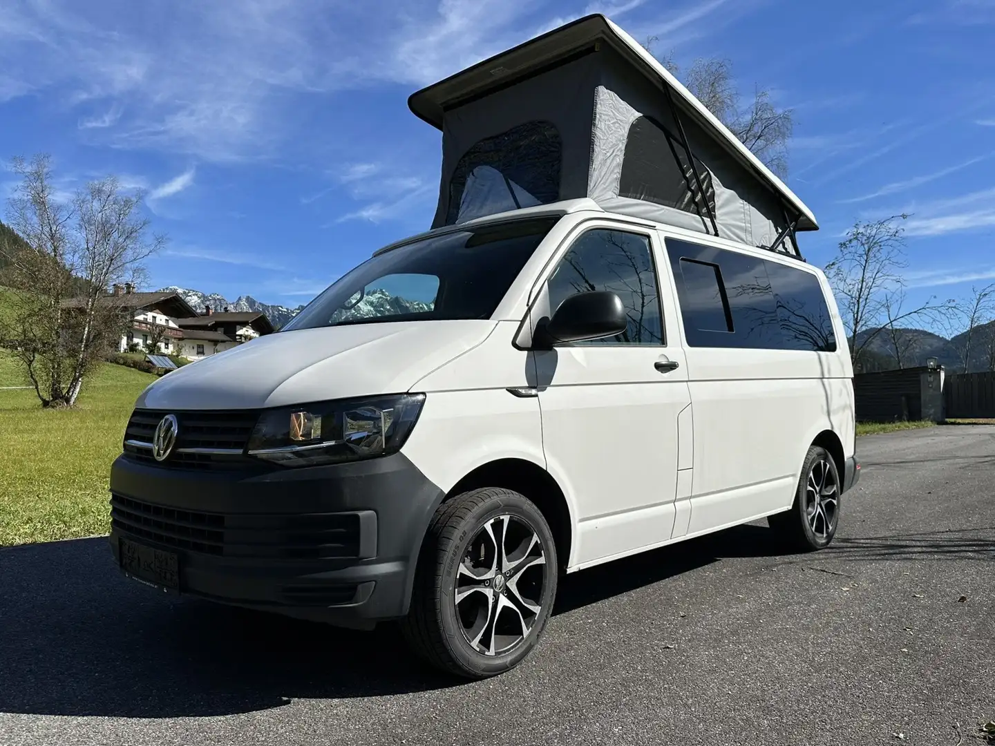 Volkswagen T6 Transporter 2,0 TDI Weiß - 1