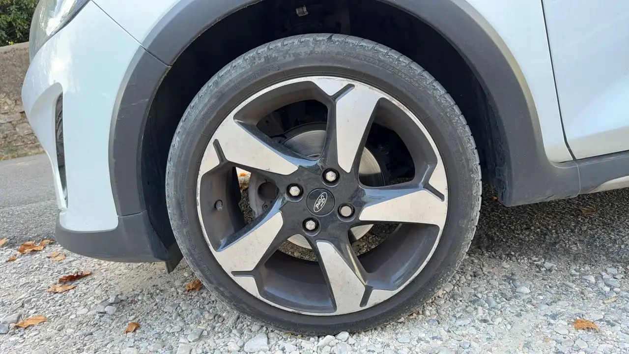 Ford Fiesta Active — photo 18