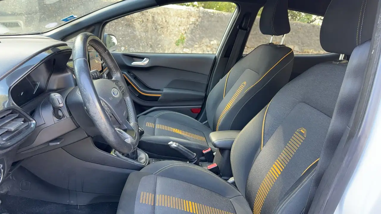 Ford Fiesta Active — photo 25