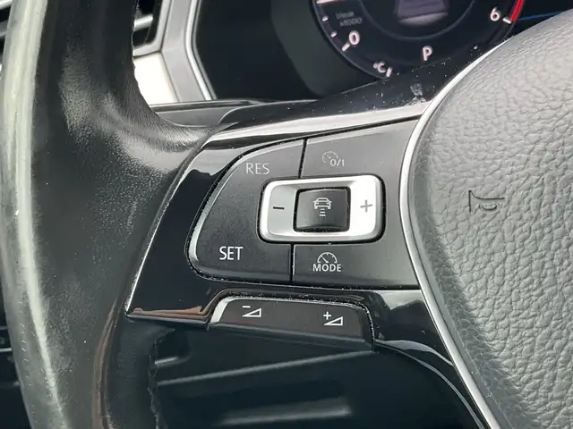 Volkswagen Passat view 5