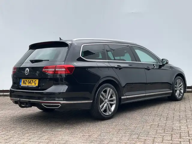 Volkswagen Passat view 13