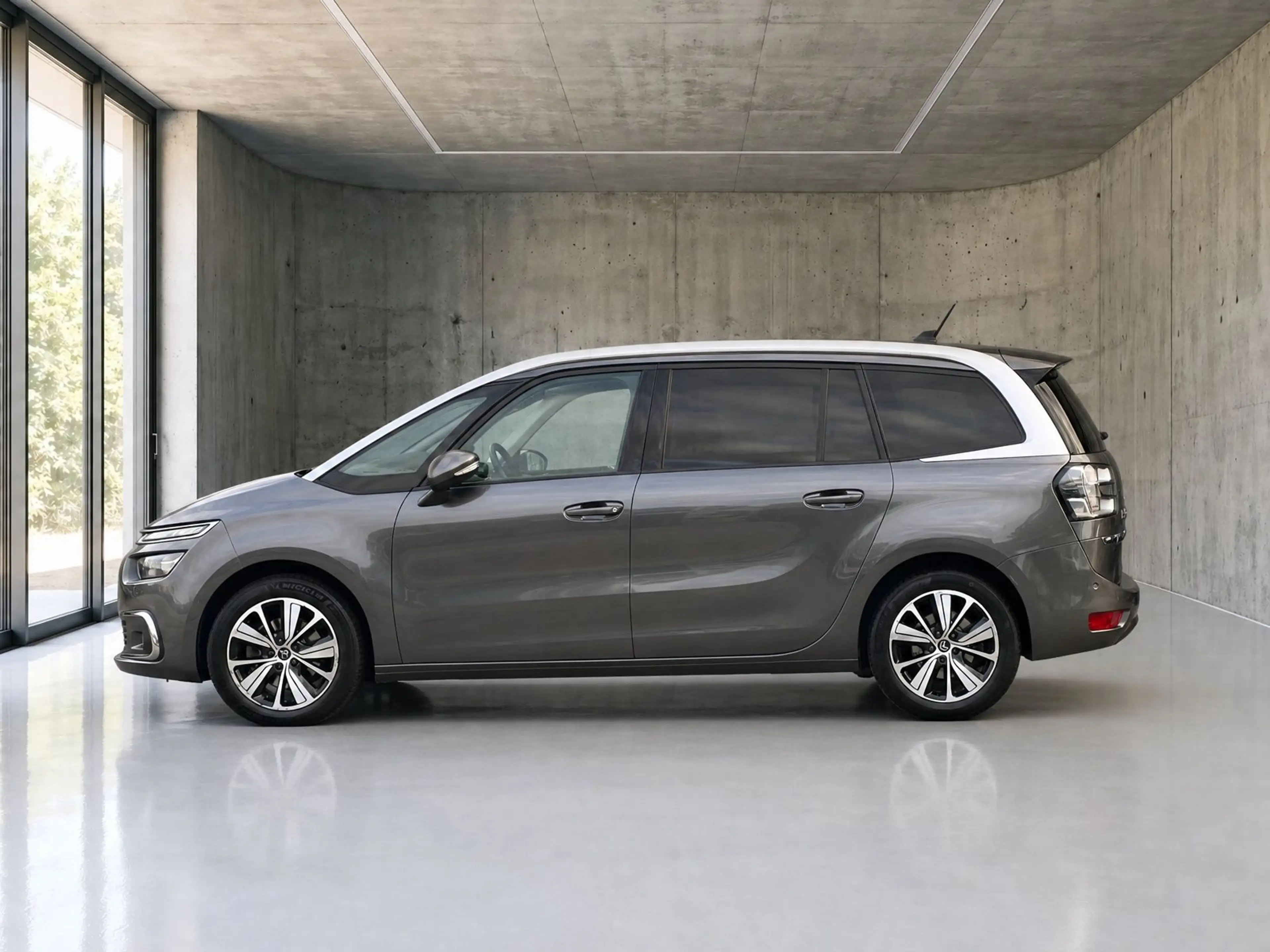 Citroen Grand C4 Picasso *360°*RFK*DAB*Navi*LED*7-Sitzer* — photo 7