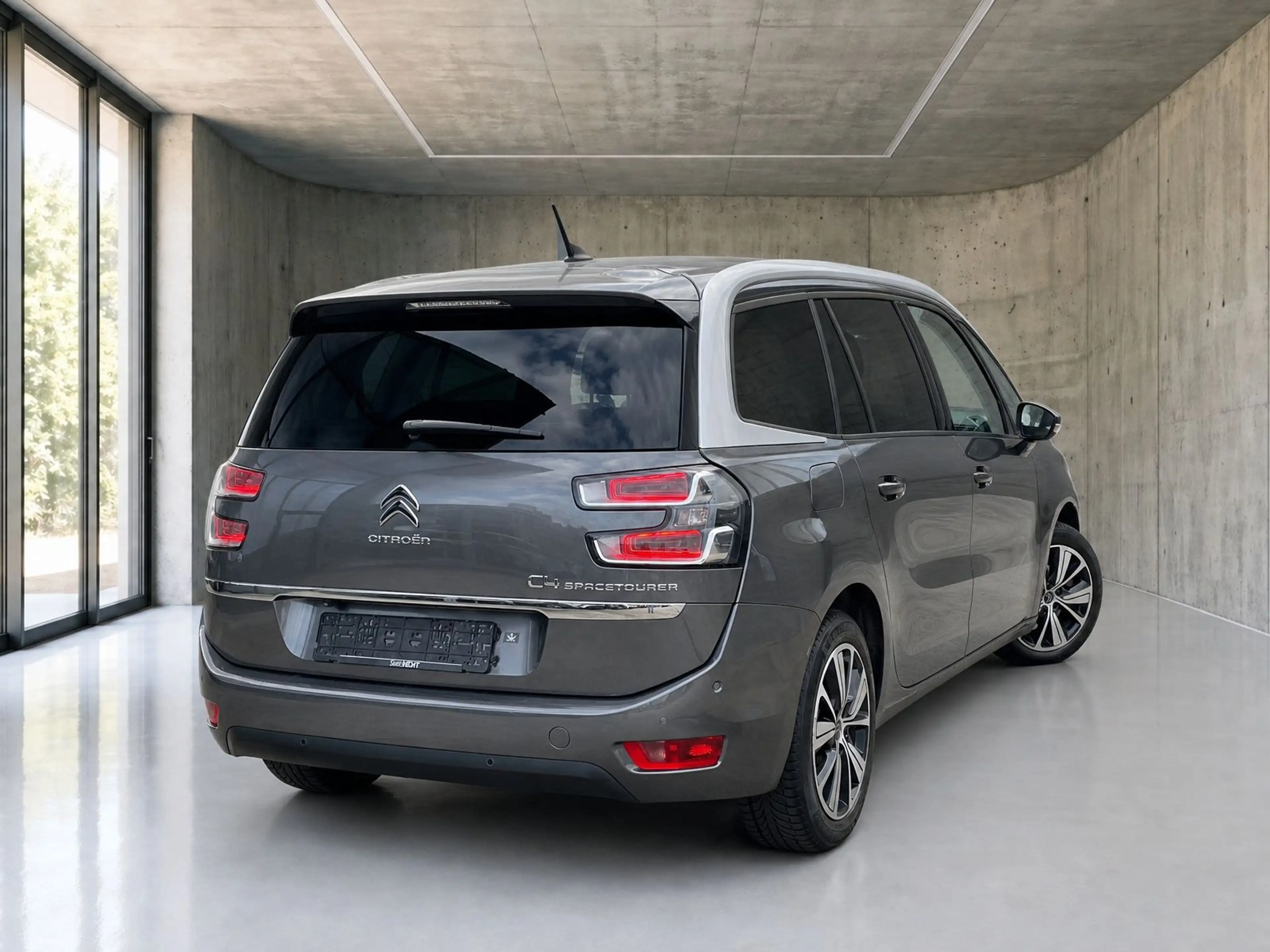 Citroen Grand C4 Picasso *360°*RFK*DAB*Navi*LED*7-Sitzer* — photo 6