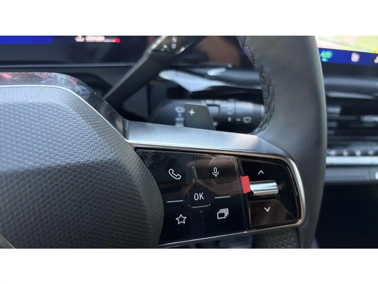 Renault Clio Citadine 5 portes — photo 16