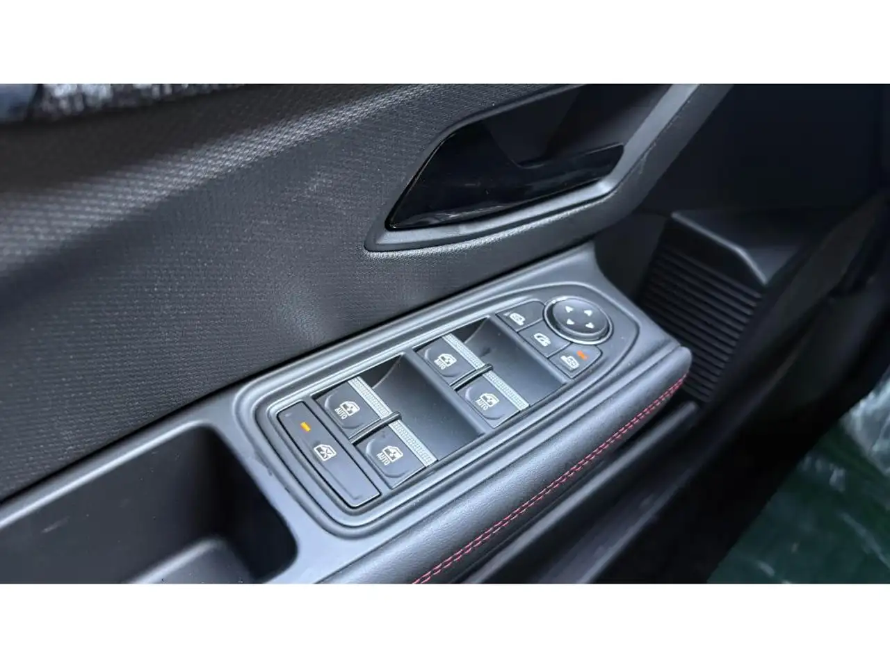 Renault Clio Citadine 5 portes — photo 13