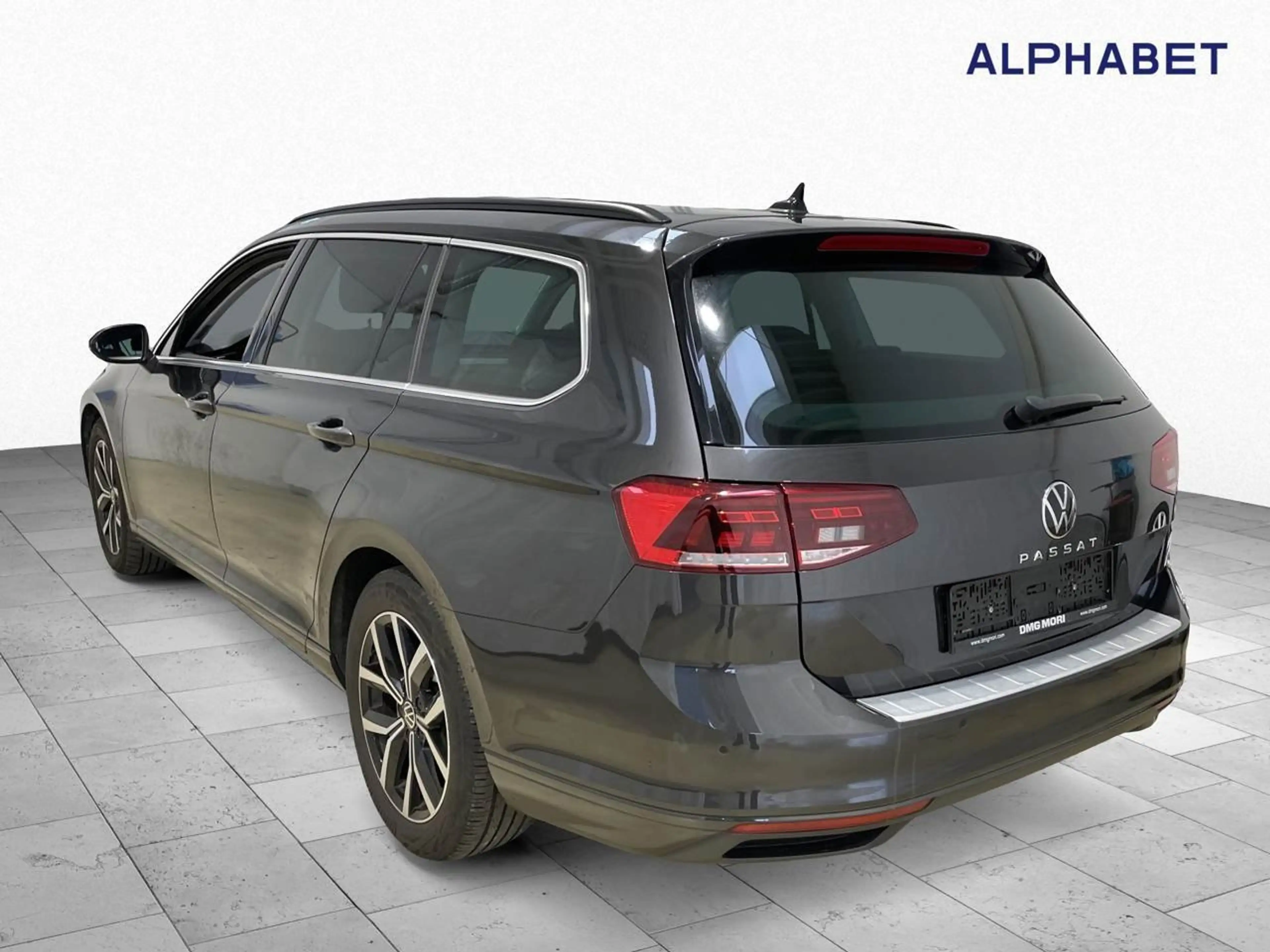 Volkswagen Passat Variant 2.0 TDI BMT Business AHK ACC BLIS — photo 9