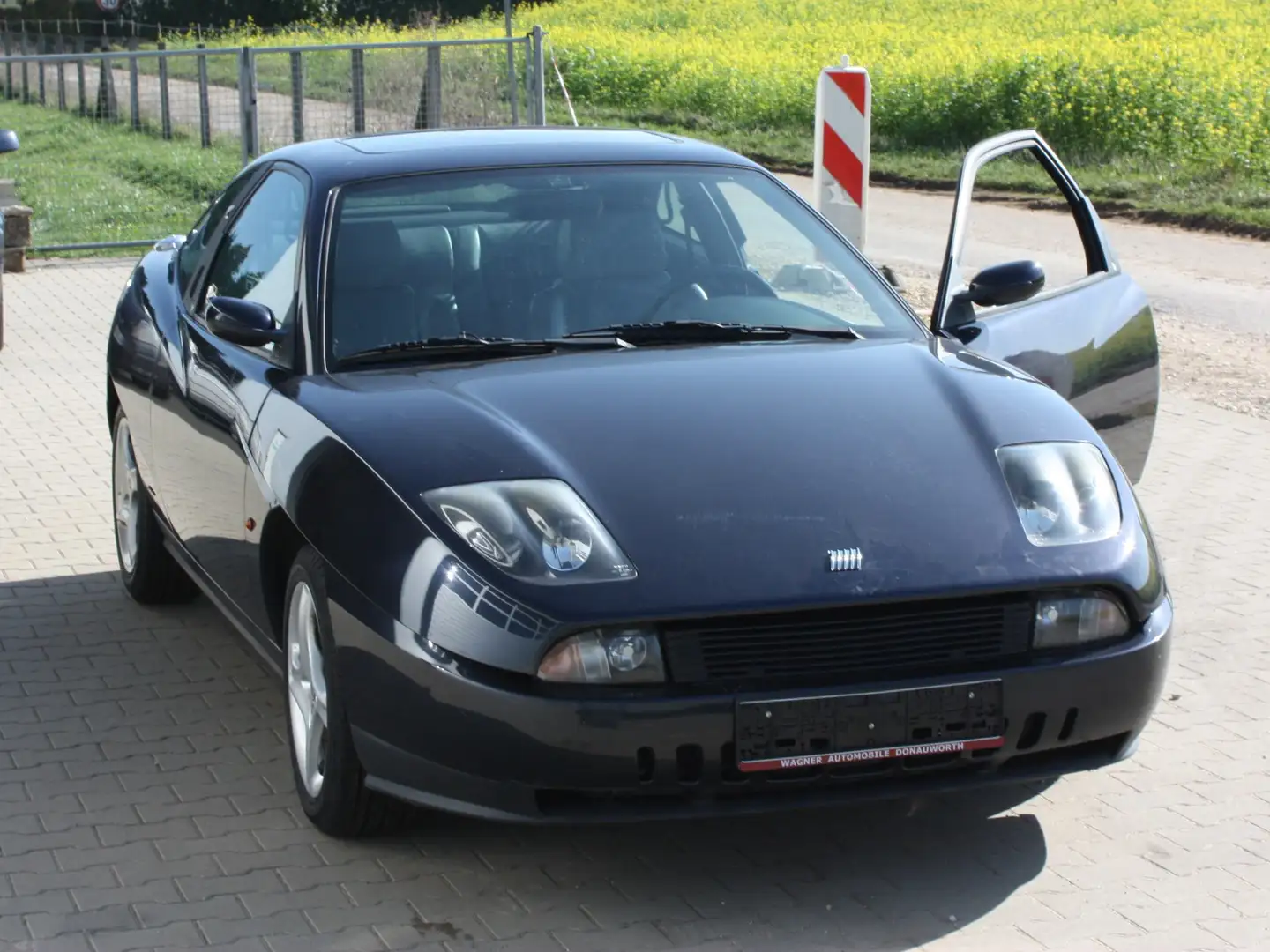 Fiat Coupe Coupé in Blau gebraucht in Nördlingen für € 9.900,-