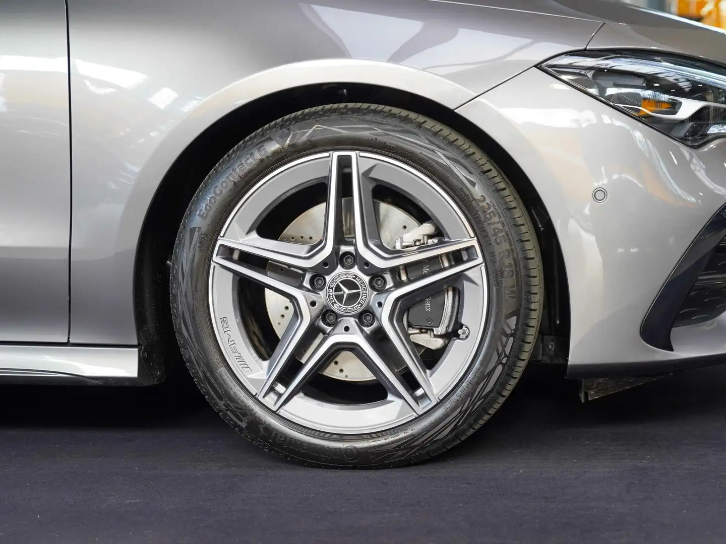 Mercedes-Benz CLA 200 CLA 200 Coupé AMG Line Premim DAB Kamera KEYLES Grau - 2