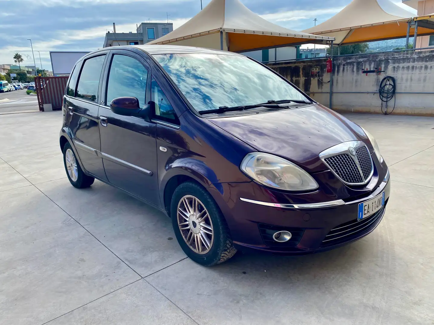 Lancia MUSA 1.3 Multijet ljubičasta - 2