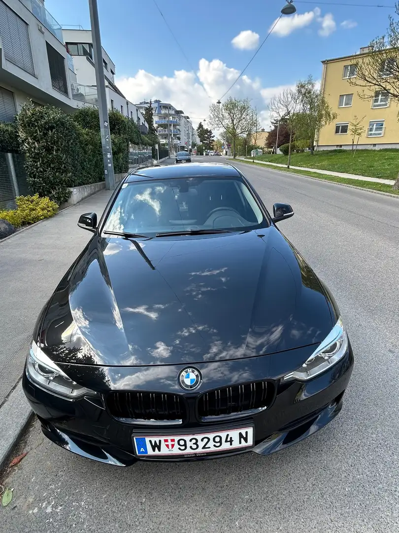 BMW 318 318d Schwarz - 1