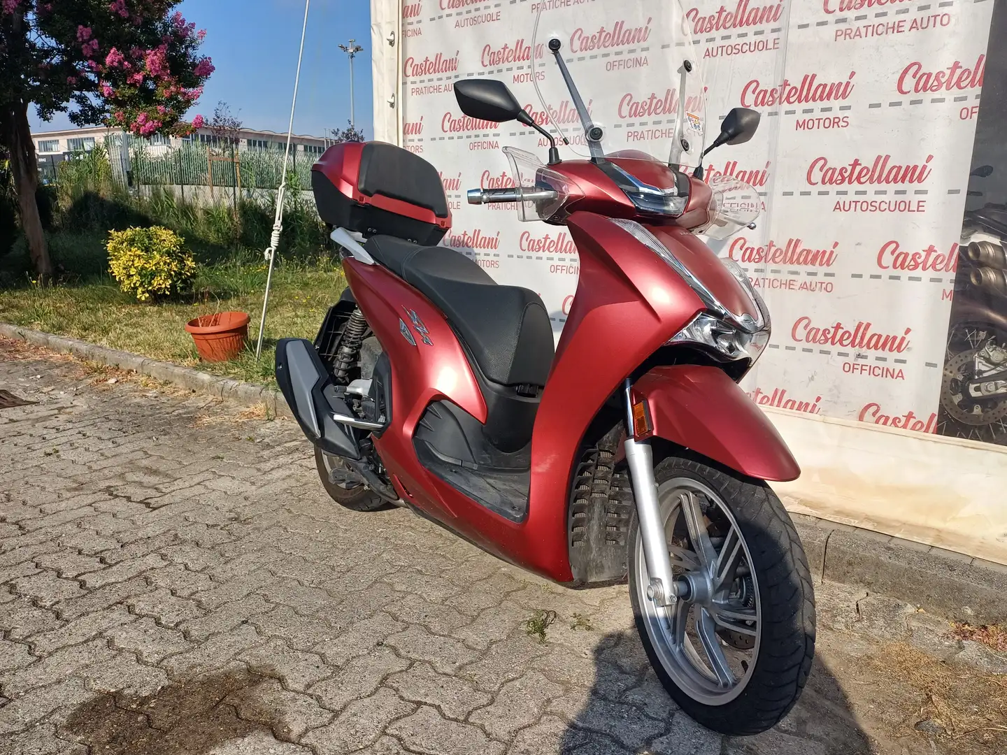 Honda SH 350i Honda SH 350 2022 crvena - 1