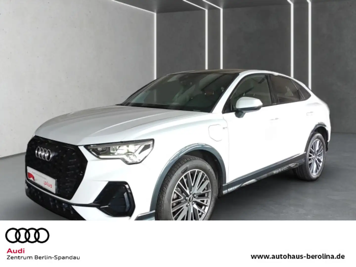 Audi Q3 45 TFSI e S line S tronic *PANO* Weiß - 1