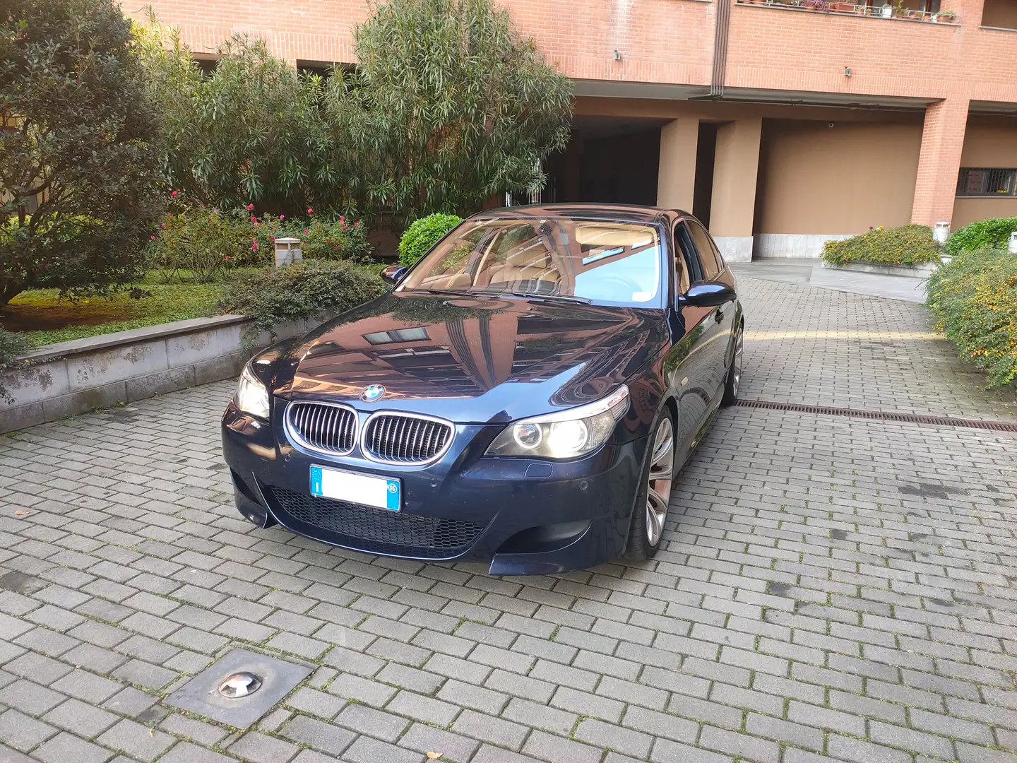 BMW 545 545i Eccelsa Albastru - 1