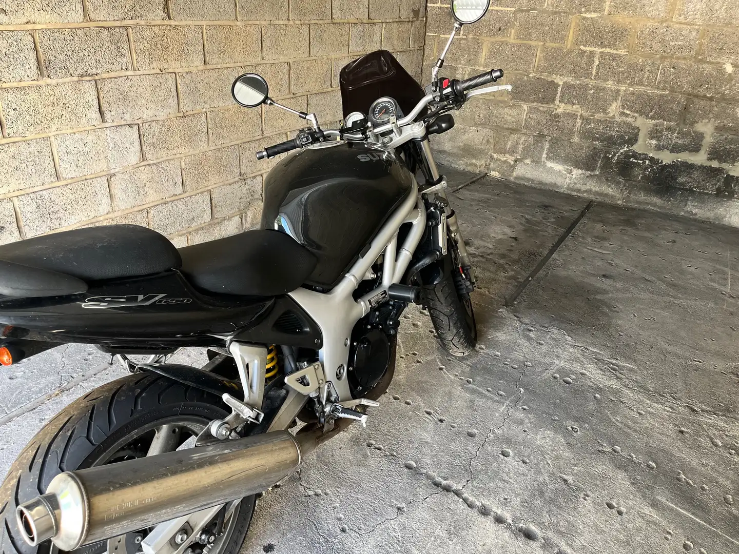 Suzuki SV 650 Noir - 1