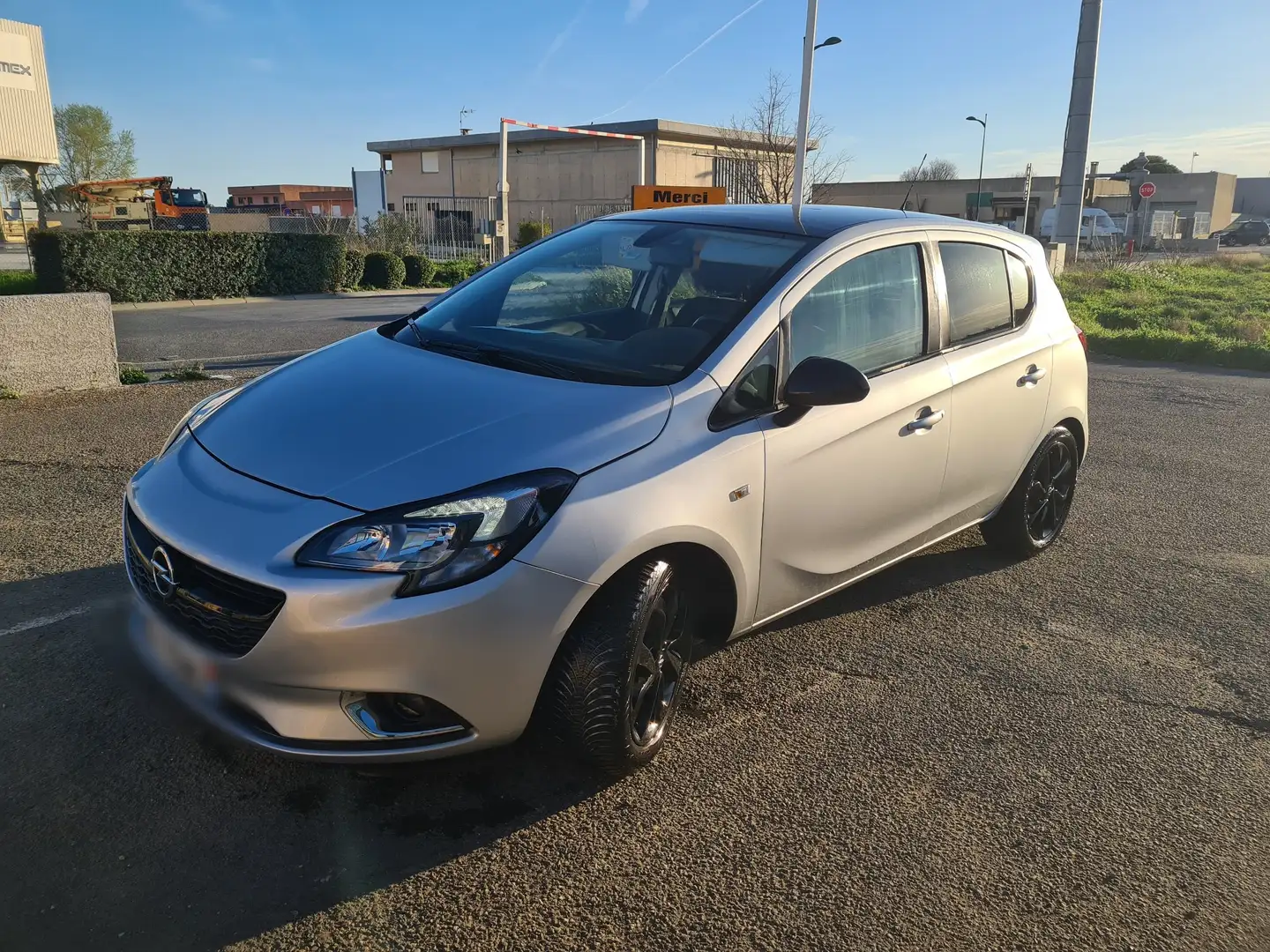 Opel Corsa 1.4 Turbo 100 ch Start/Stop Color Edition Gris - 1