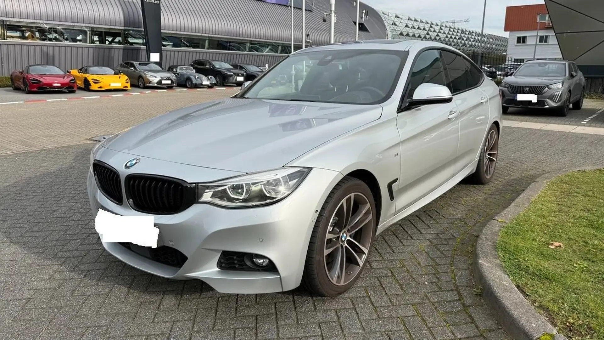 BMW 320 D GT xDrive M Sport-LED-Pano-DigiTacho-HeadUp Argent - 1