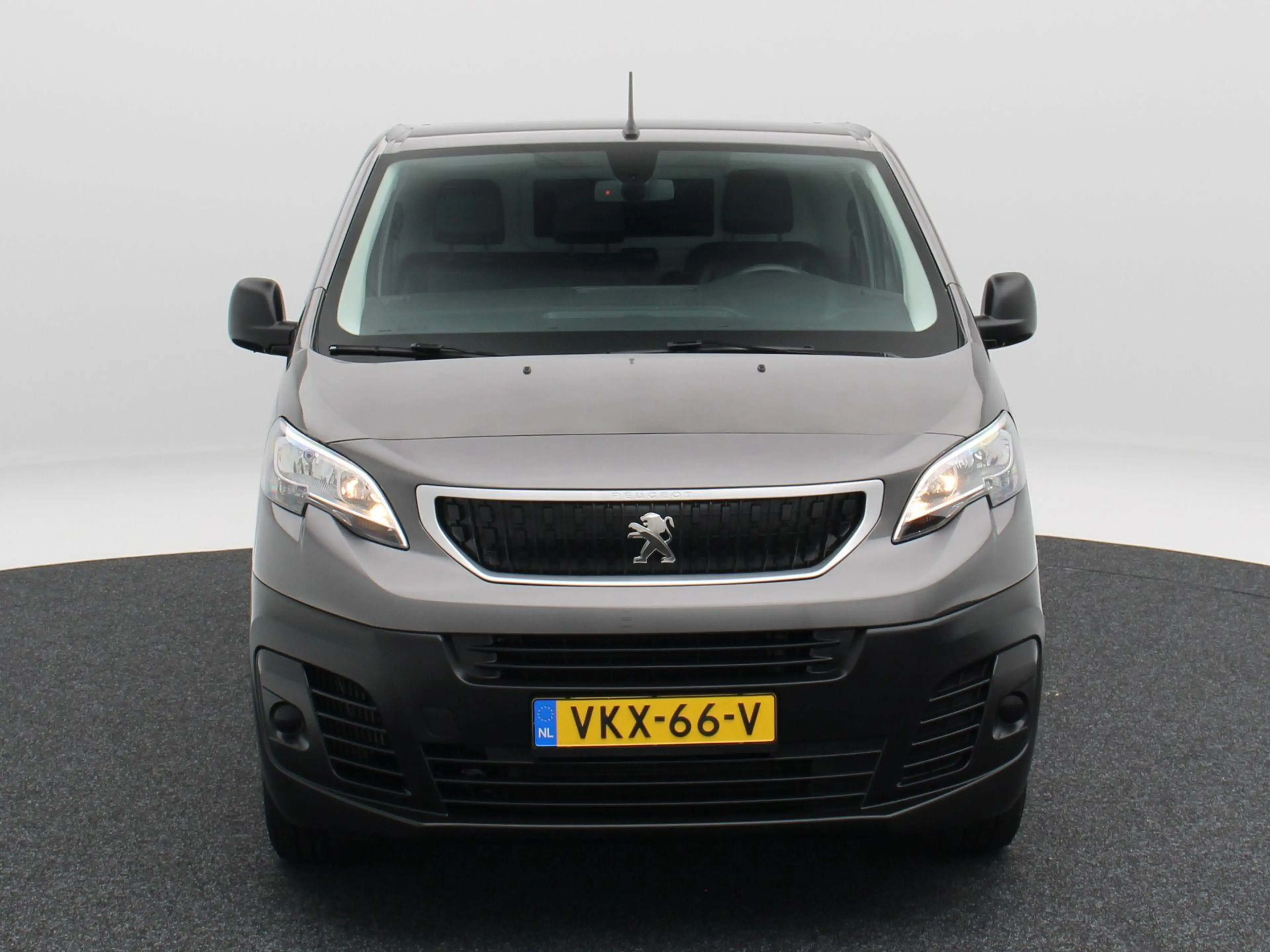Peugeot Expert 1.5 BlueHDi 100 Standard Premium | Cruise Control — photo 4