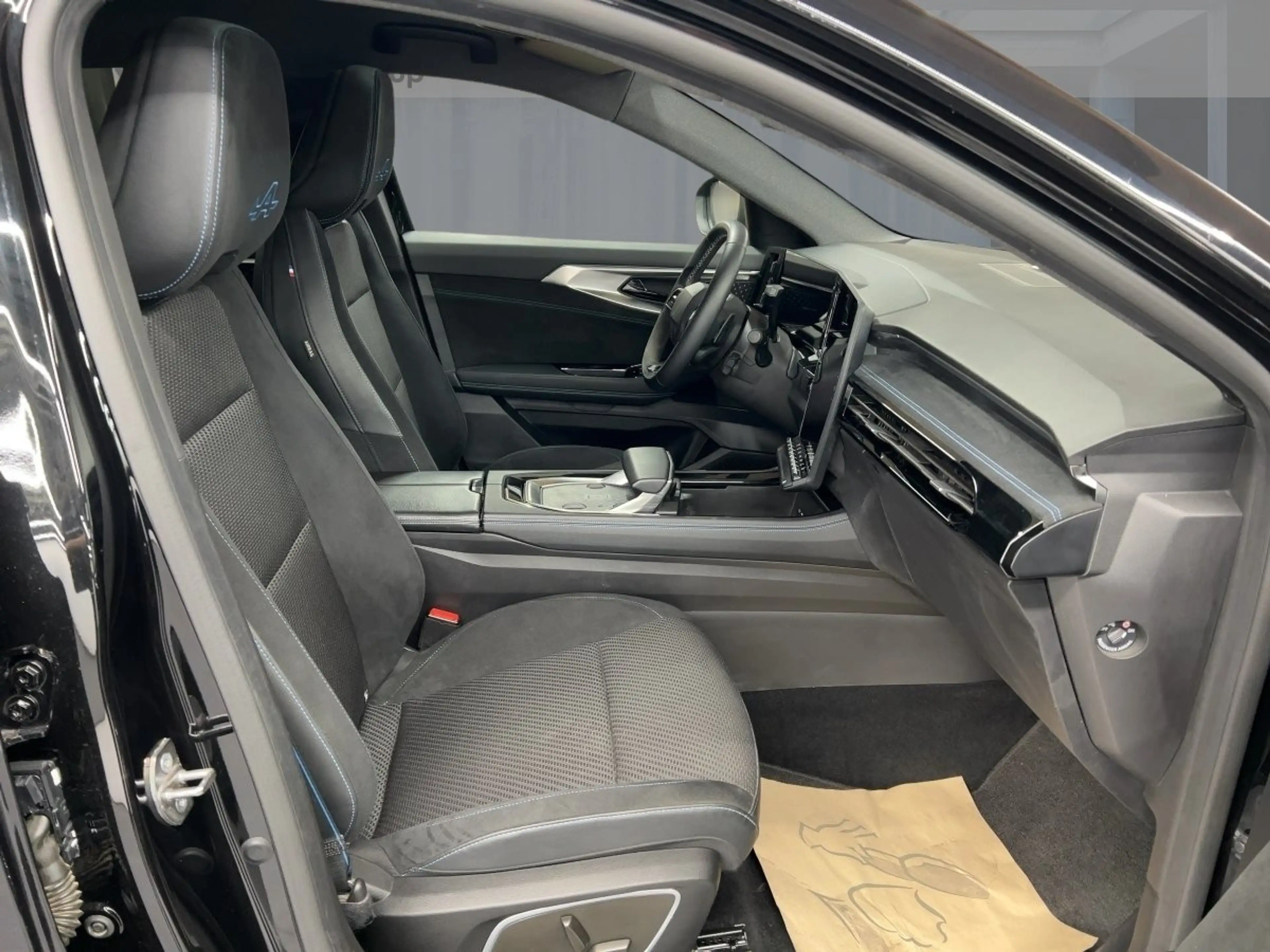 Renault Espace ESPRIT ALPINE E-TECH FULL HYBRID 200 PANORAMADACH — photo 8