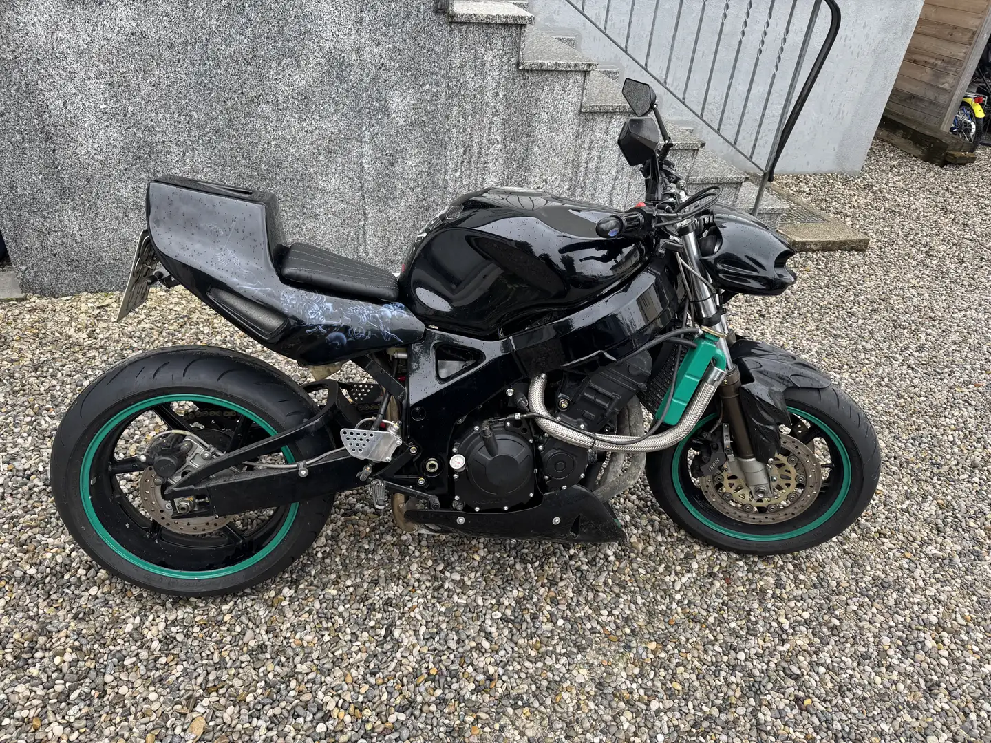 Honda CBR 900 Streetfighter CBR 900 RR - 1