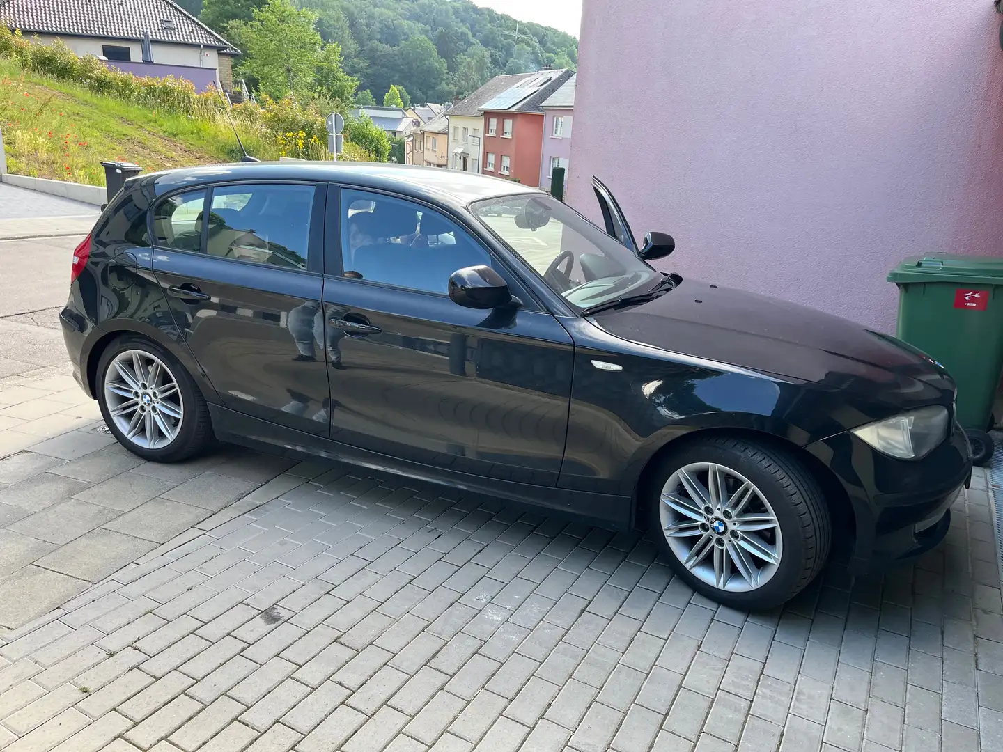 BMW 118 118d DPF Aut. Noir - 1