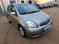 Toyota Yaris 1.0 Sol, 5-tg, Klima, Allwetterreifen, TÜV neu Gris - thumbnail 3