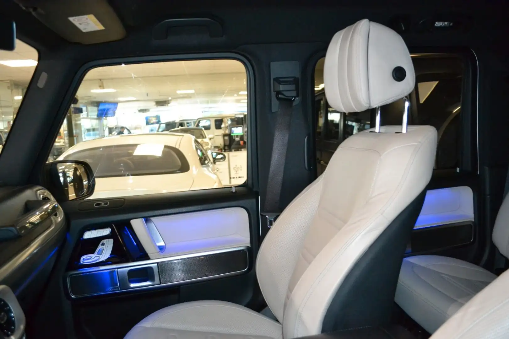 Mercedes-Benz G 500 G Station G 500-AMG Line Alb - 2