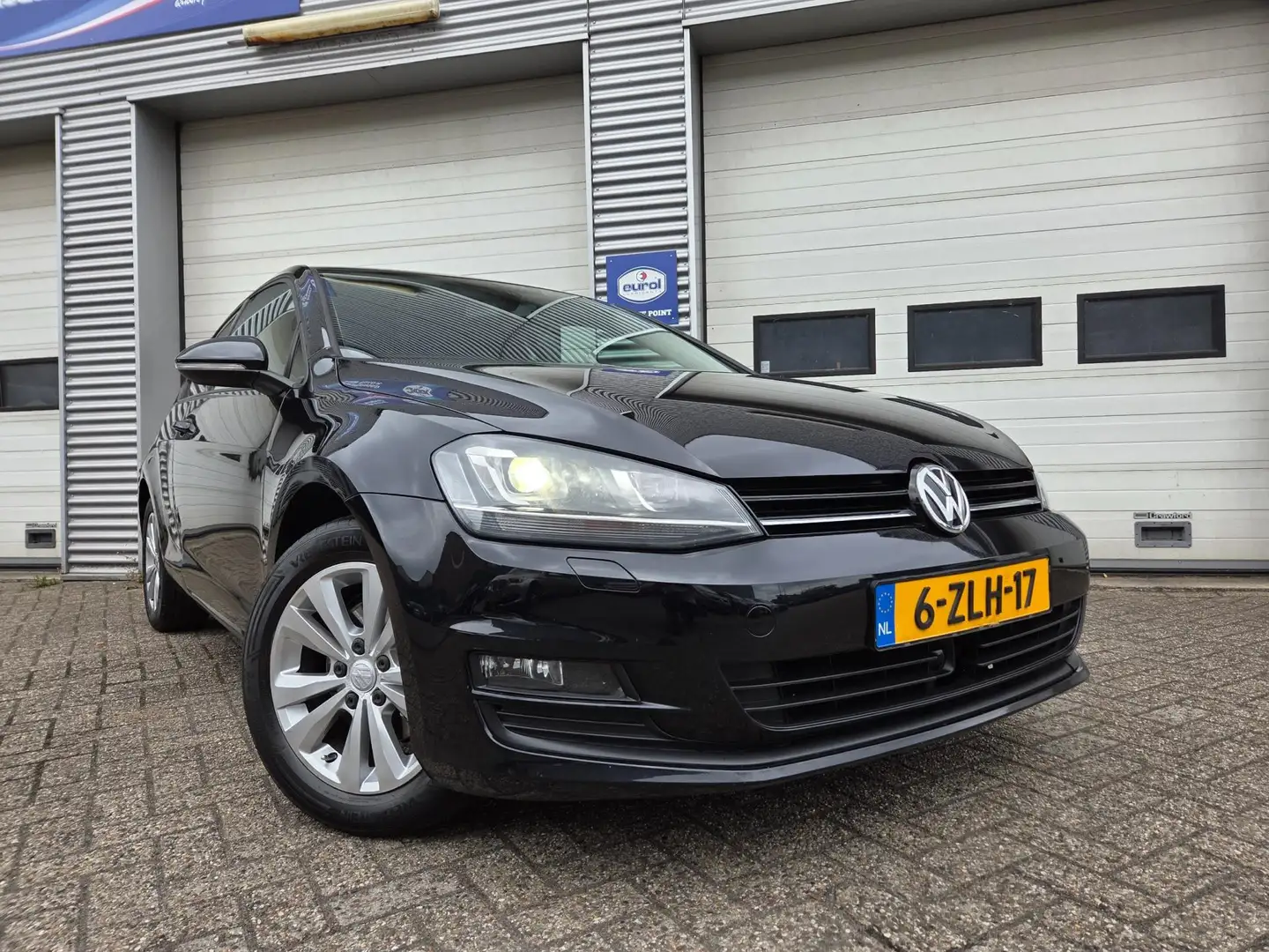 Volkswagen Golf 1.2 TSI Highline Black - 2