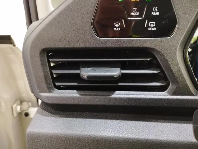 Volkswagen Caddy view 13