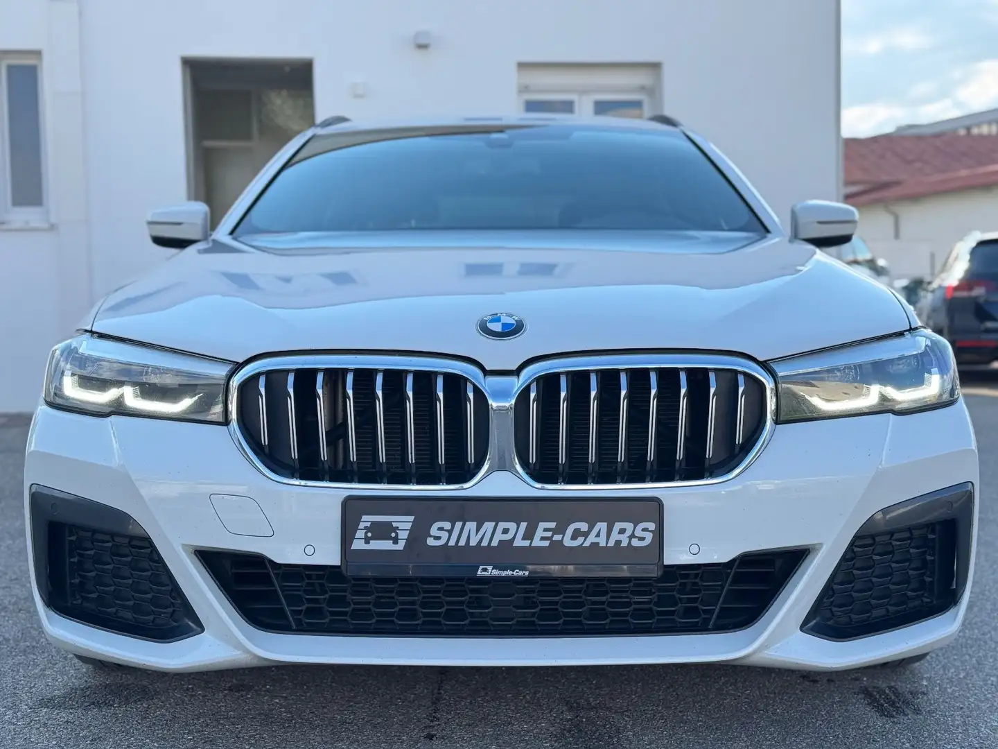 BMW 540 d xDrive M Sport*Ambiente*HarmanKardon* Weiß - 2