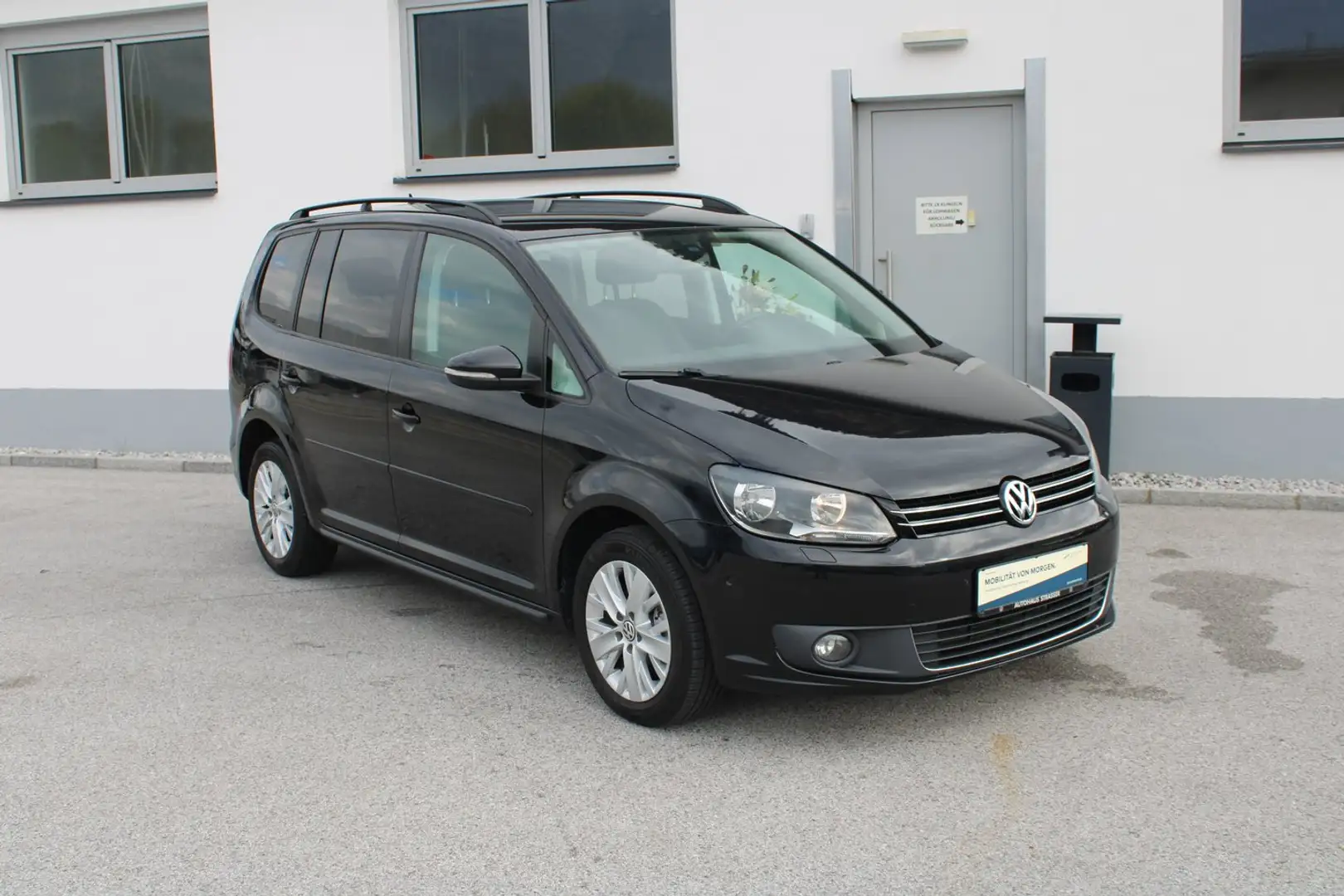 Volkswagen Touran 4Friends BMT TDI DSG Schwarz - 2