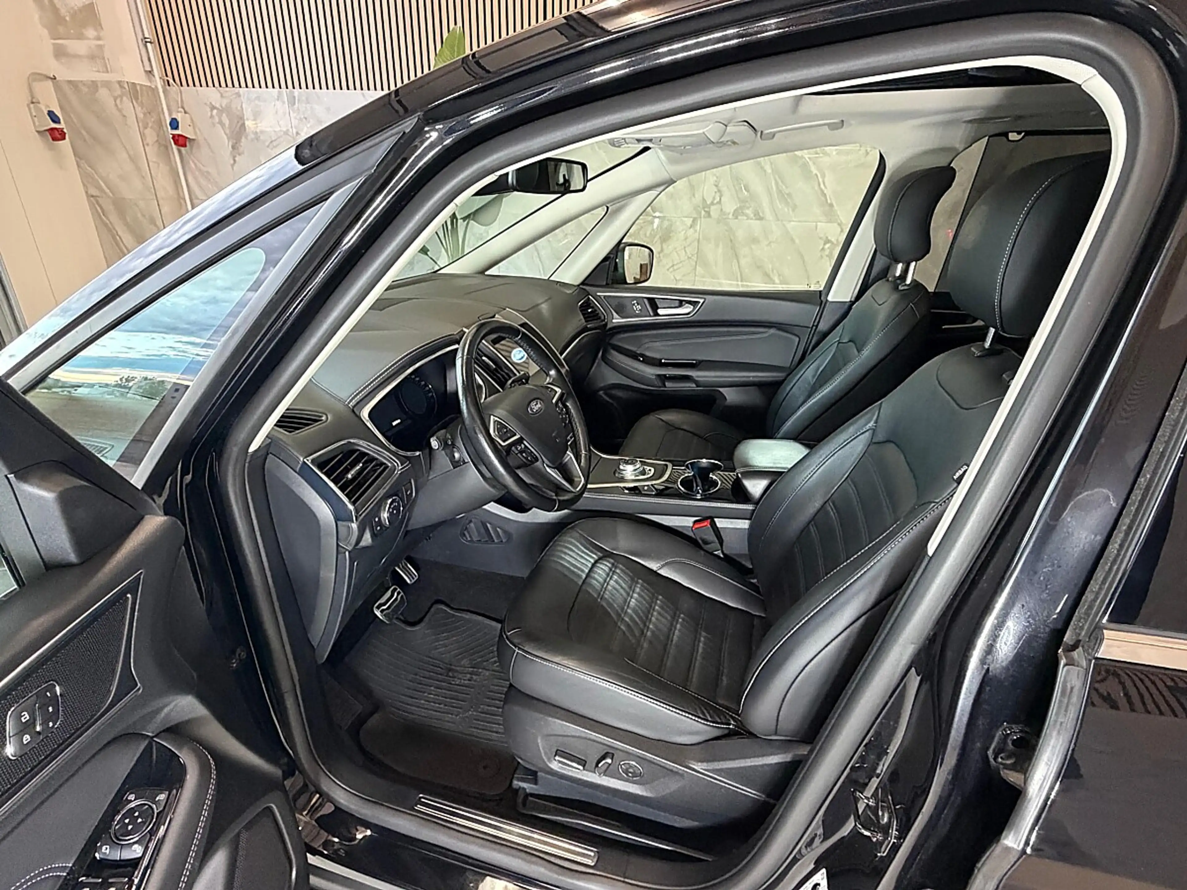 Ford Galaxy 2,0 EcoBlue Vignale AWD Aut. Tempomat, Kollisio... — photo 12