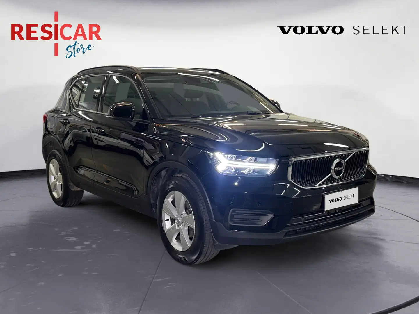 Volvo XC40 1.5 T2 Momentum Core Nero - 1