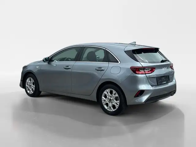 Kia Ceed view 4
