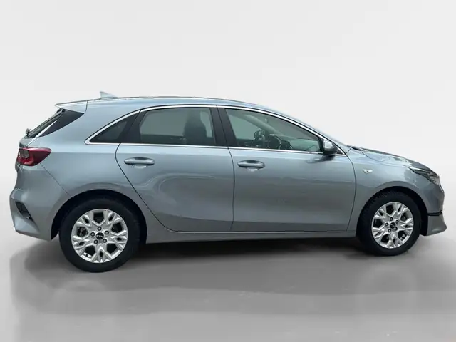 Kia Ceed view 6