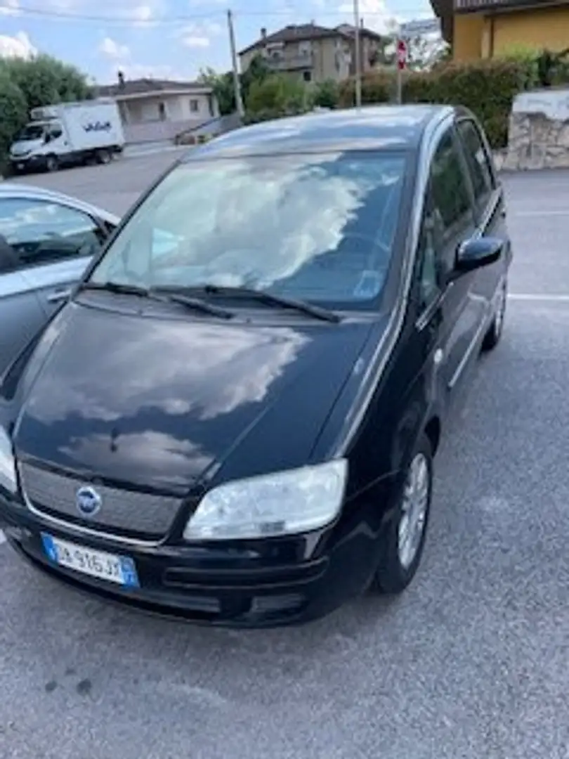 Fiat Idea Idea 1.4 16v Active 6m Černá - 2
