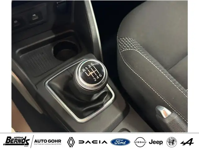 Dacia Duster view 23