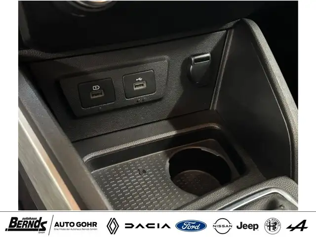 Dacia Duster view 22