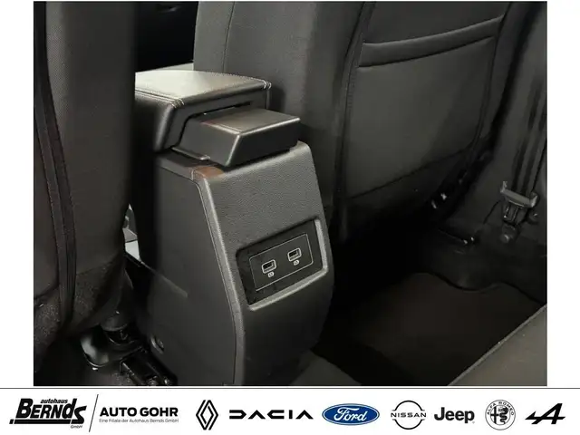 Dacia Duster view 27
