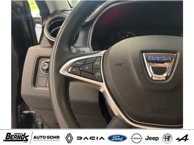 Dacia Duster view 14