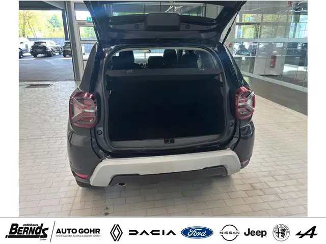 Dacia Duster view 6