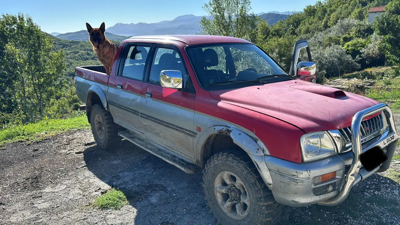 Mitsubishi L200 d.cab 2.5 tdi GLS 4wd, foto 4