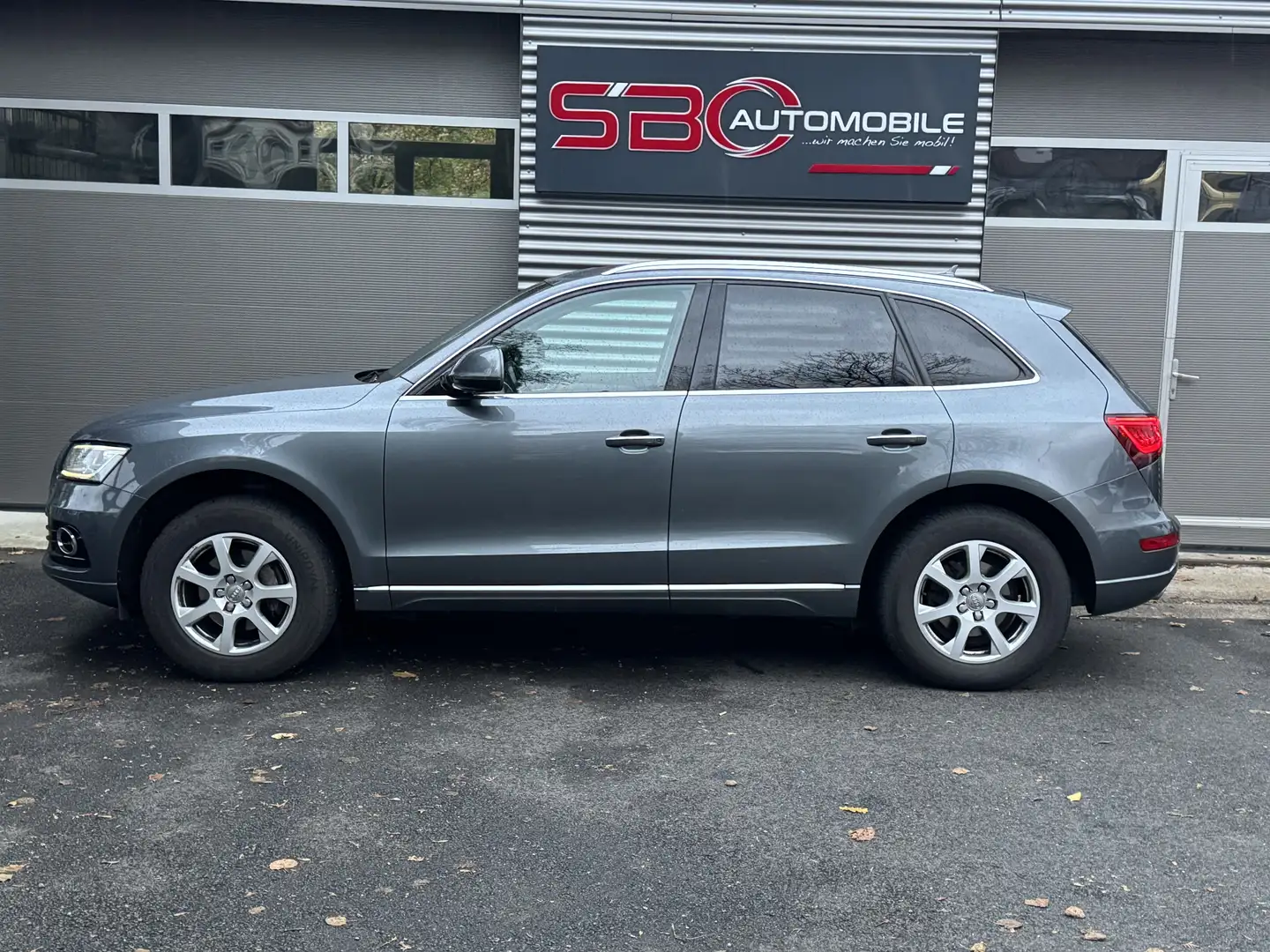 Audi Q5 2.0 TDI (120 kW) quattro Gris - 2