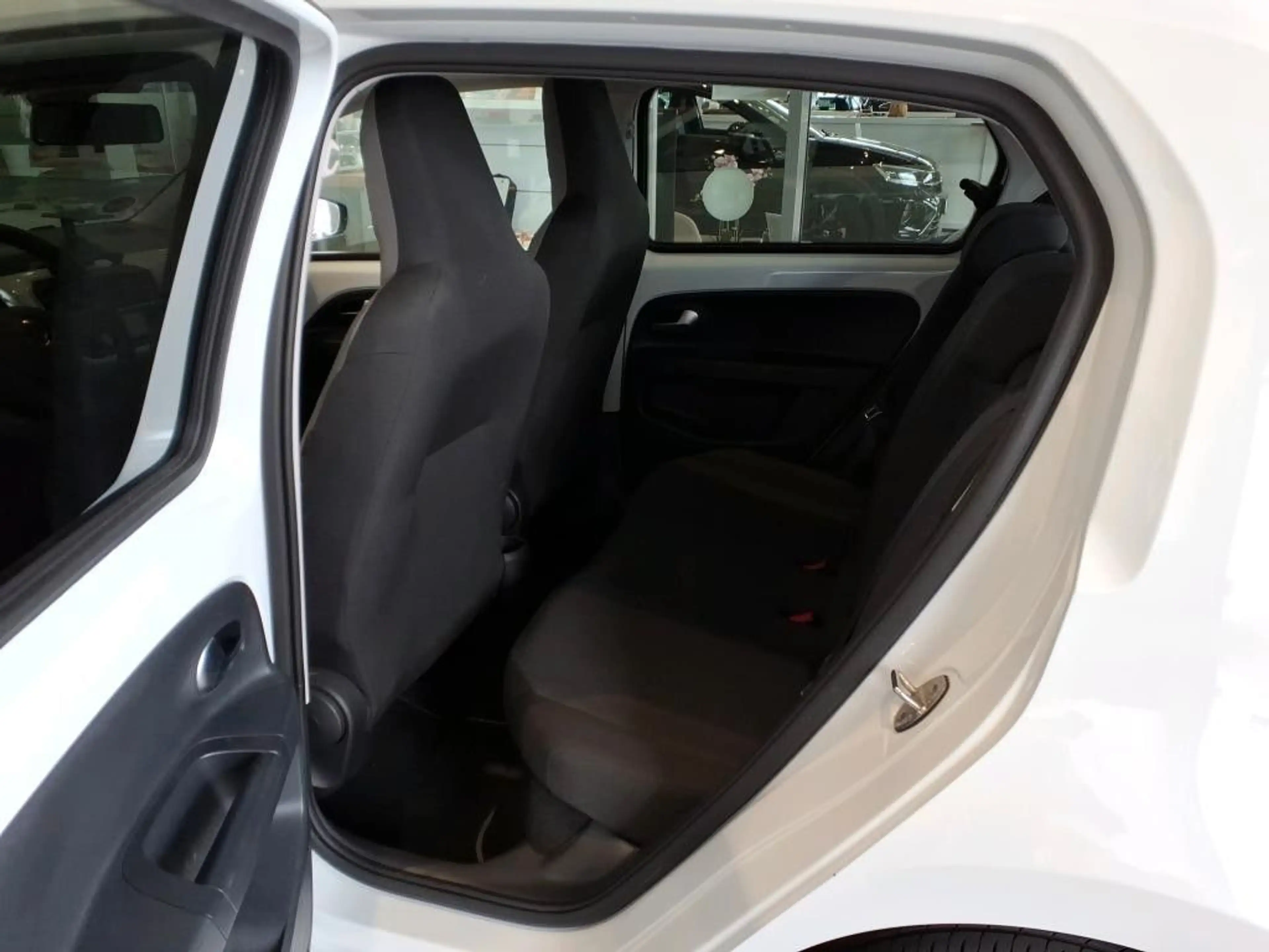 Volkswagen e-up! move Aut. SHZ PDC Kamera CCS Alu — photo 8