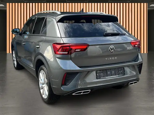 Volkswagen T-Roc view 4