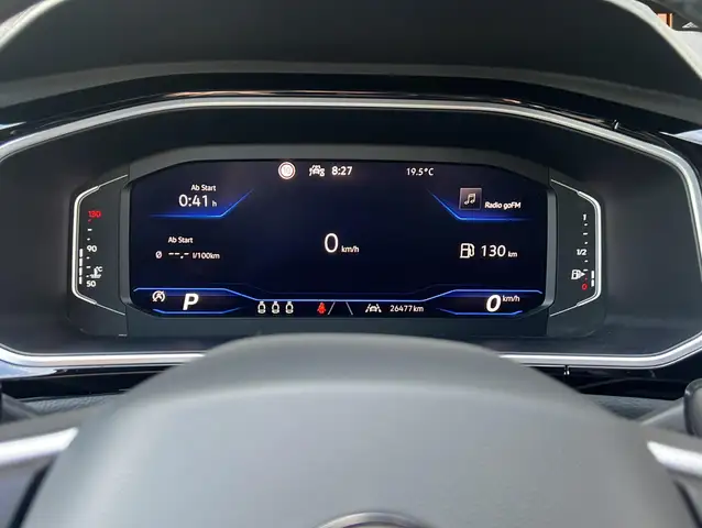 Volkswagen T-Roc view 6